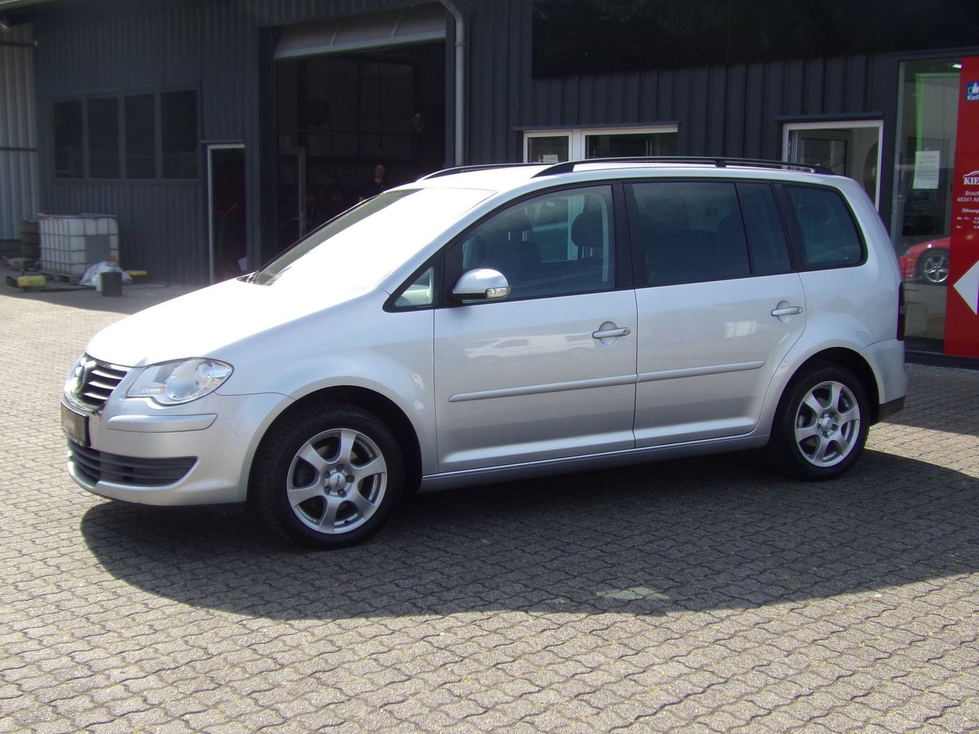 VW Touran 1.9 TDI Trendline 7-Sitzer | Gebrauchtwagen | Bus | 044777