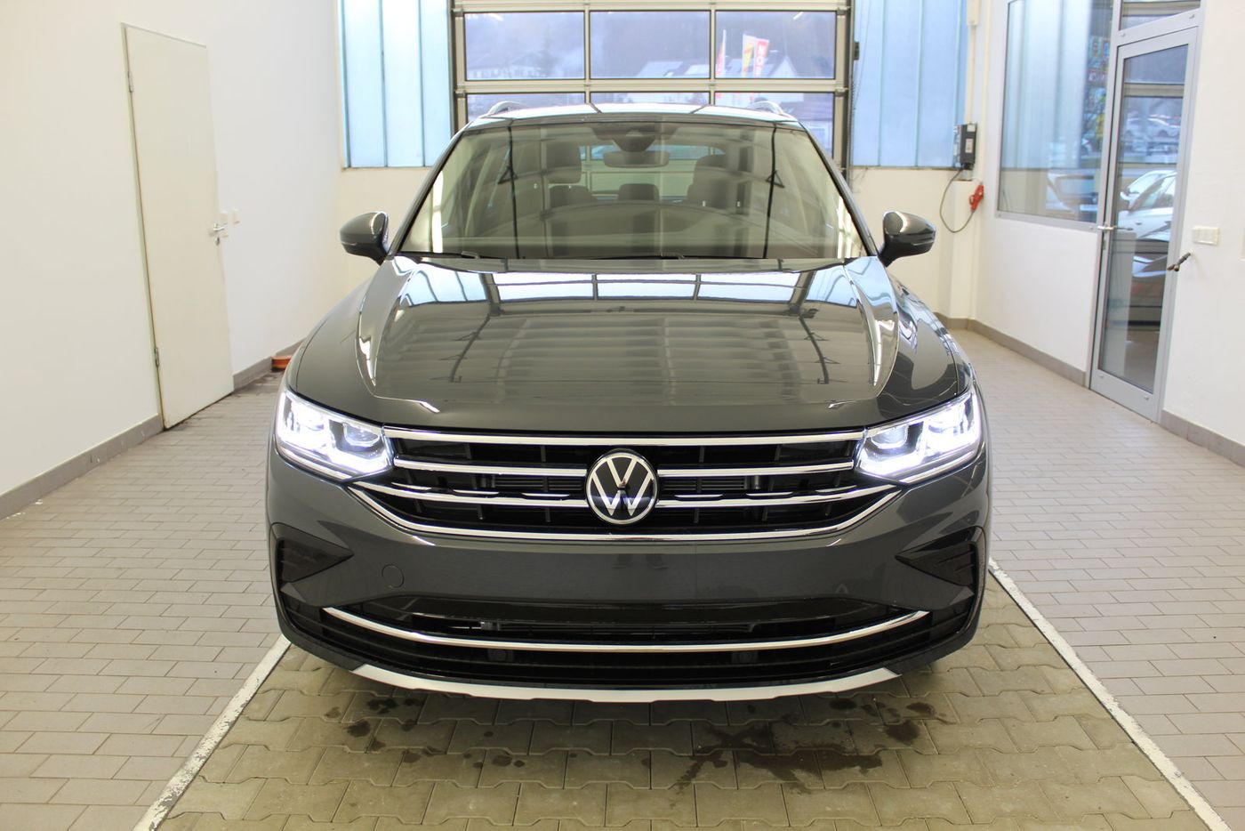 Vw Tiguan 1 5tsi Dsg Elegance Iq Navi Neuwagen Gelandewagen Suv