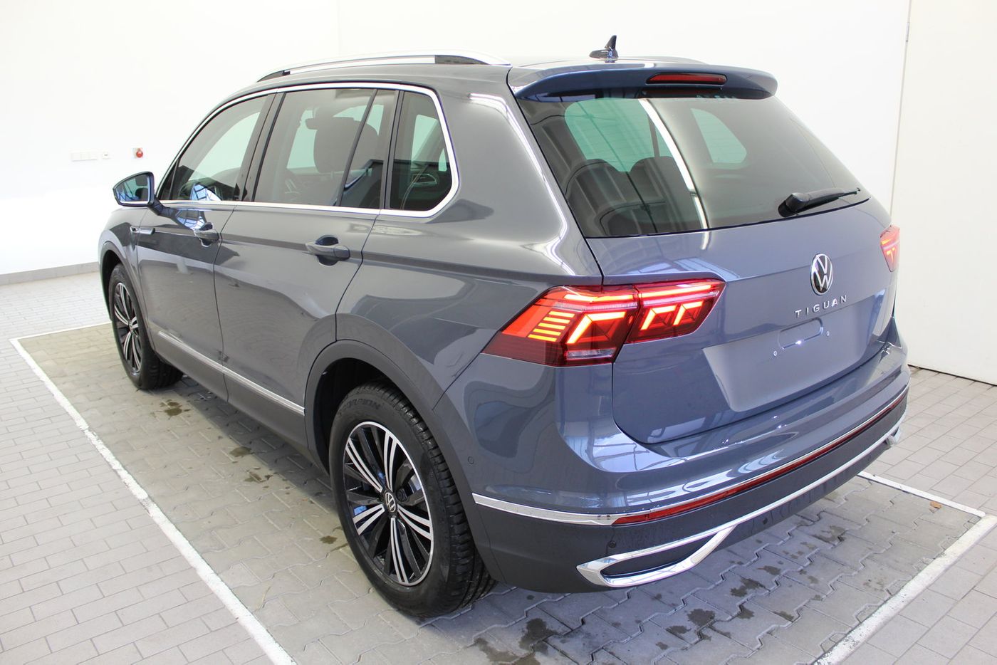 Vw Tiguan 1 5tsi Dsg Elegance Iq Navi Neuwagen Gelandewagen Suv